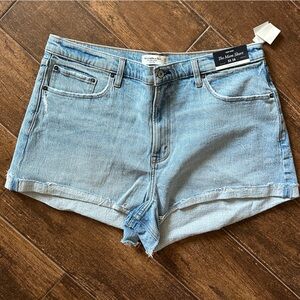 Abercrombie & Fitch Mom shorts
